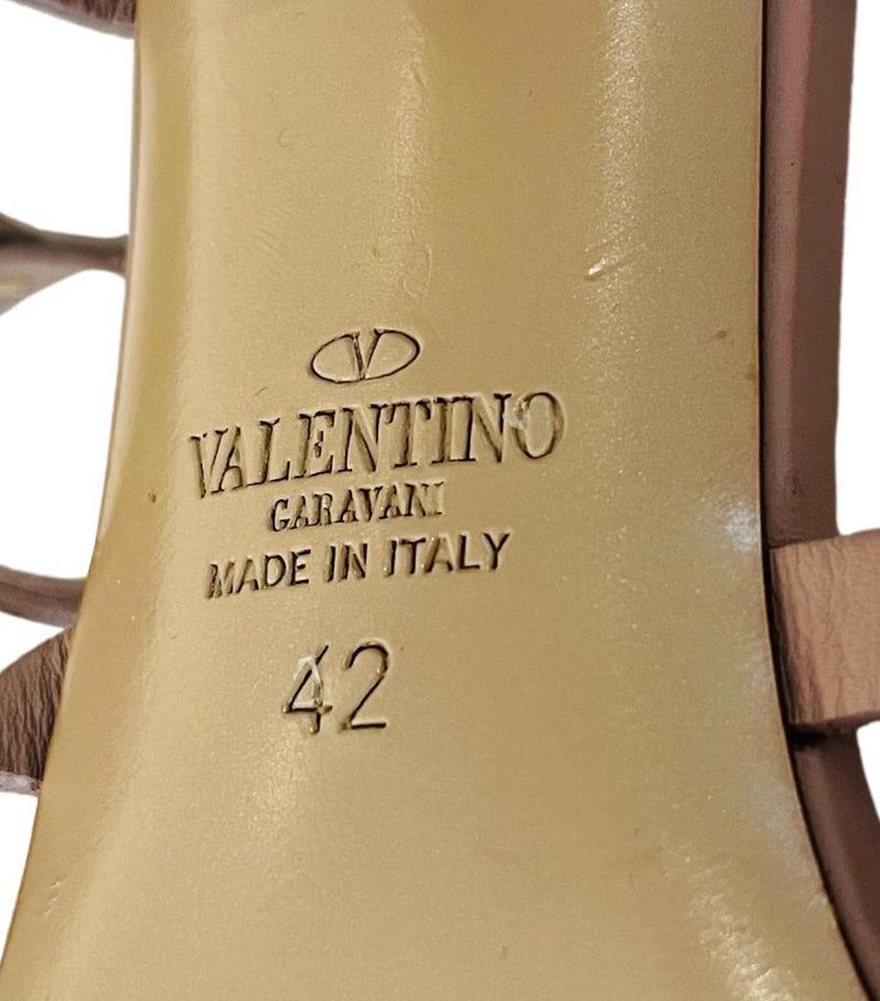 Valentino Garavani Rockstud Leather Heeled Sandals. Size 42