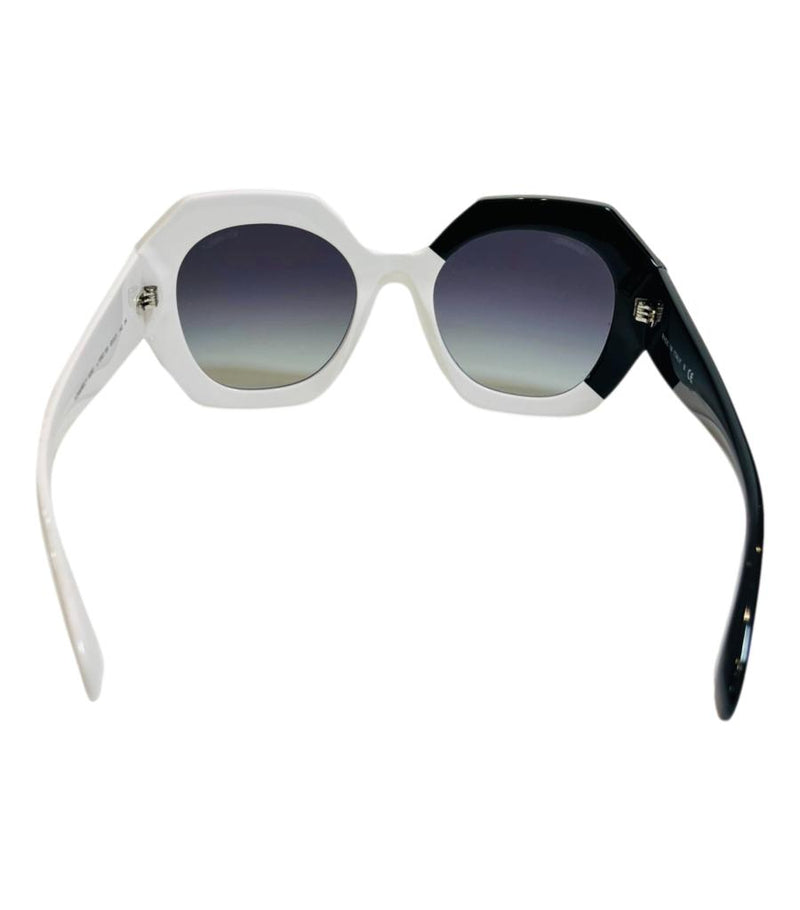 Chanel 'CC' Logo Sunglasses