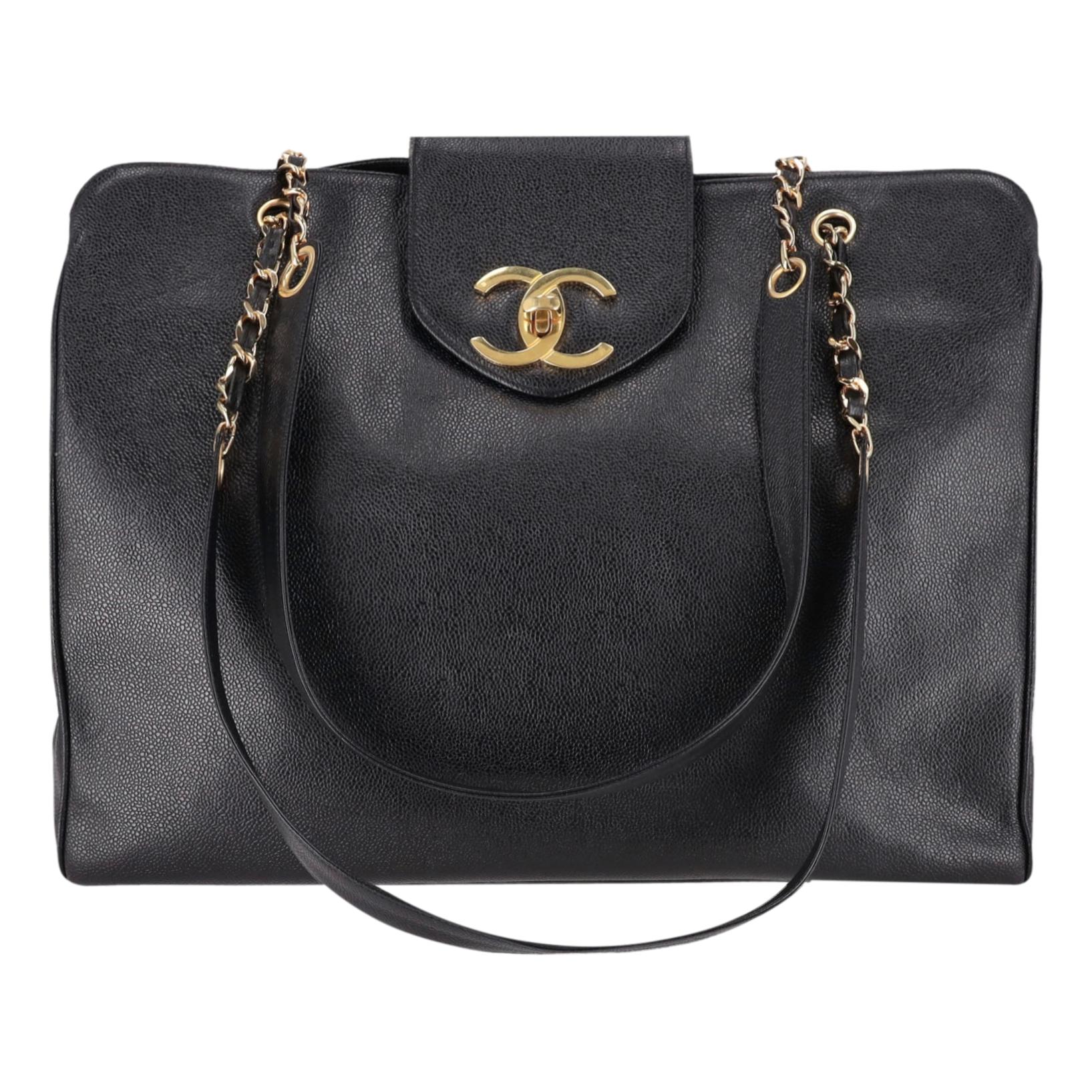 超レア貴重品　CHANEL ヴィンテージ　カクテルbag Another rare find… ✨ Vintage Chanel Paris–Moscow collection gold