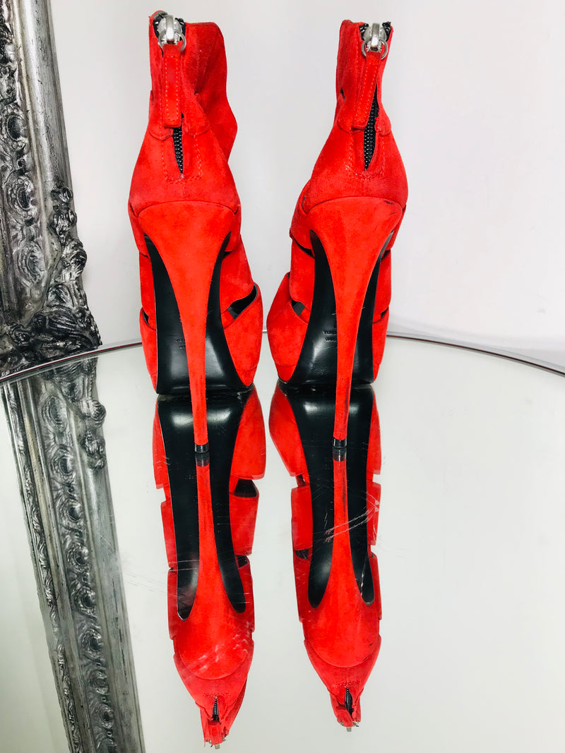 Giuseppe Zanotti Bright Red High Heels Pee Toe Back Zip Closure Symmetric Cut Out Details Size 39 Shush At The Wellington St Johns Wood London Buy Sell Consign Preloved Authentic Luxury Designer Ladies Shoes