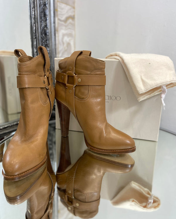 Jimmy Choo Leather Ankle Boots. Size 40