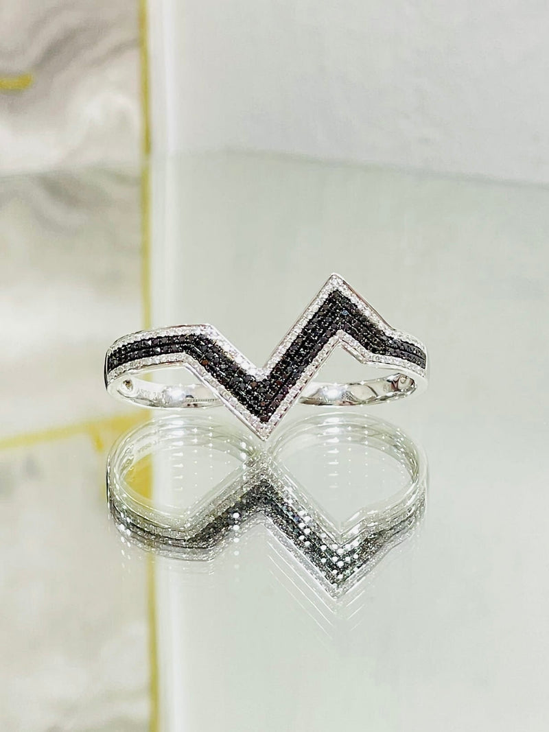 AS29 18k Gold 'Arrow' Diamond Two Finger Ring