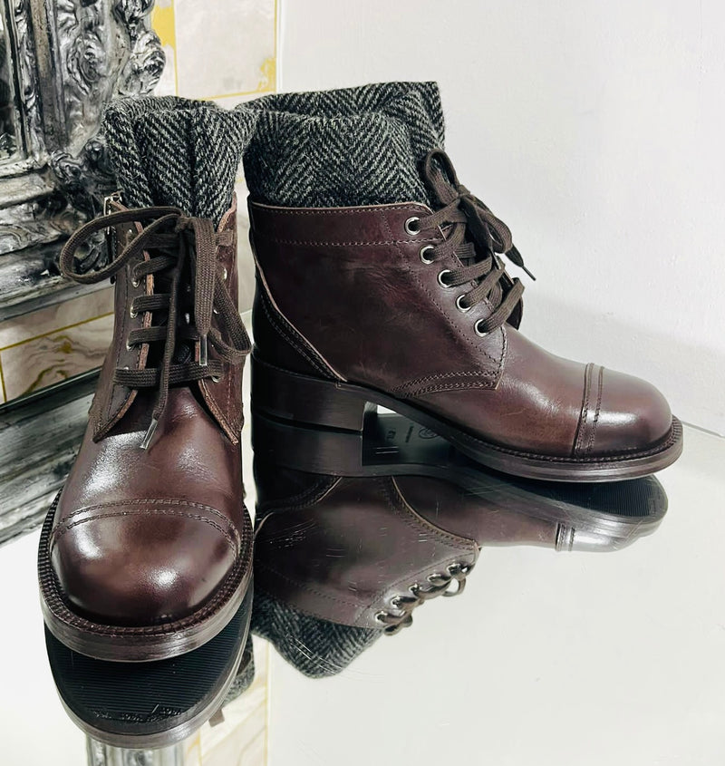 Chanel 'CC' Logo Leather Ankle Boots. Size 37.5