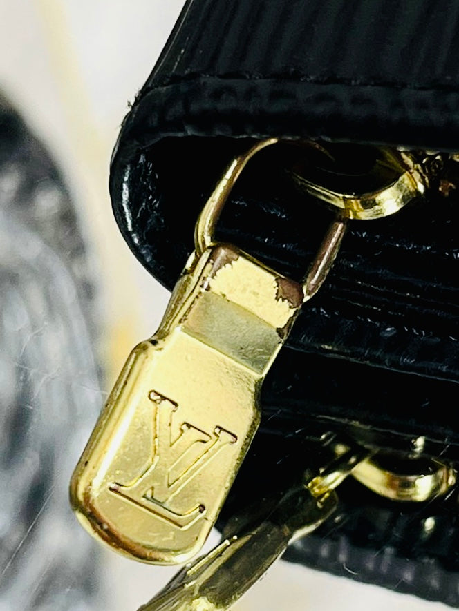 Louis Vuitton Epi Leather Purse/Wallet