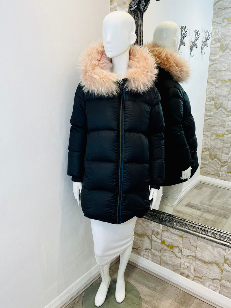 Mr & Mrs Italy Puffer Coat With Fur Hood. Size M