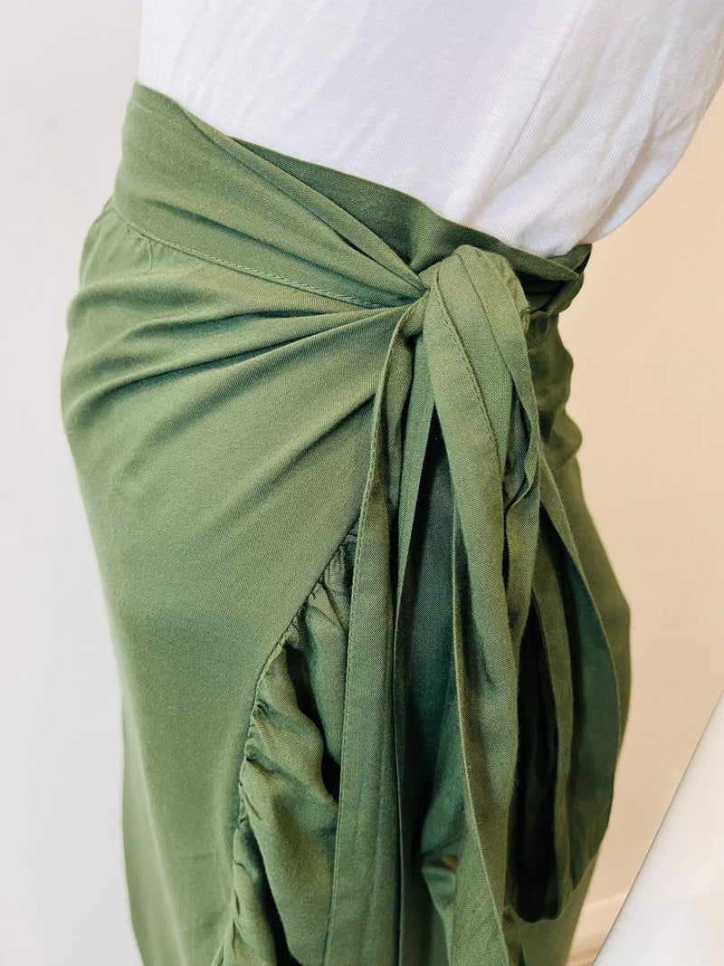 Melissa Odabash Wrap Skirt. Size S
