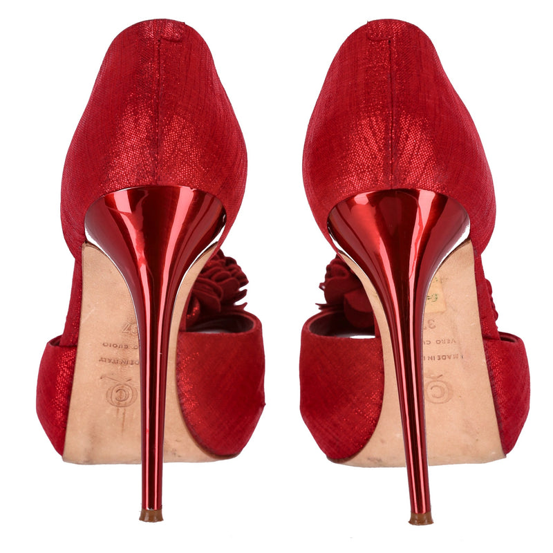Alexander McQueen Metallic Fabric Flower Embellished Pumps. Size 37