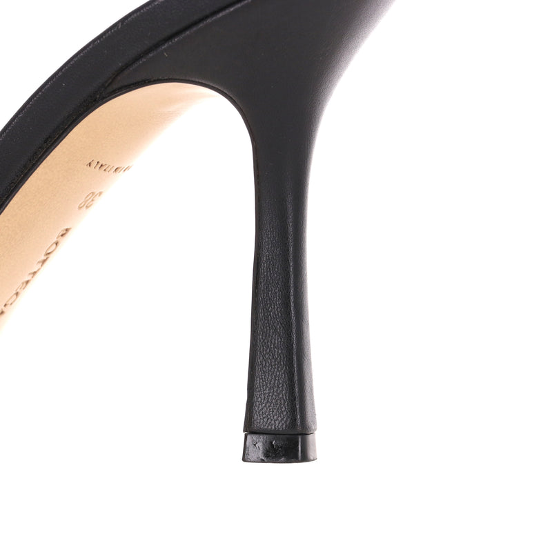 Bottega Veneta Lambskin Stretch Mule Sandals. Size 38