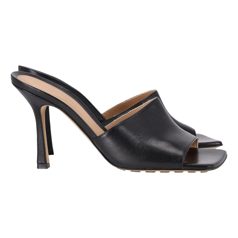 Bottega Veneta Lambskin Stretch Mule Sandals. Size 38