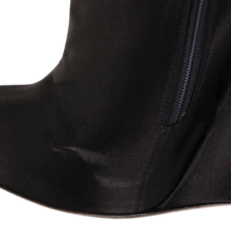 Bottega Veneta Satin Sculpted Curved Wedge Ankle Boots. Size 41