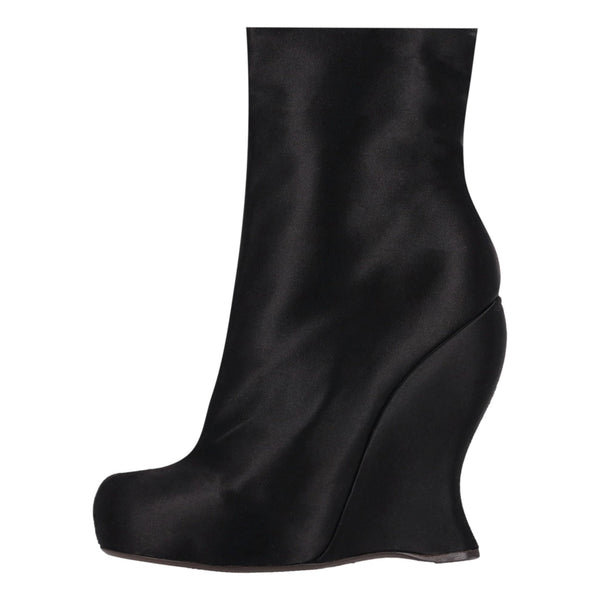 Bottega Veneta Satin Sculpted Curved Wedge Ankle Boots. Size 41