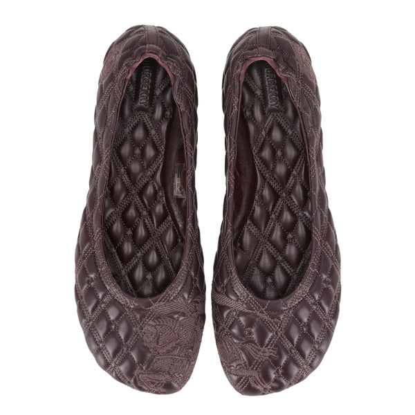 Burberry Embroidered Quilted Lambskin Ballet Flats. Size 38.5
