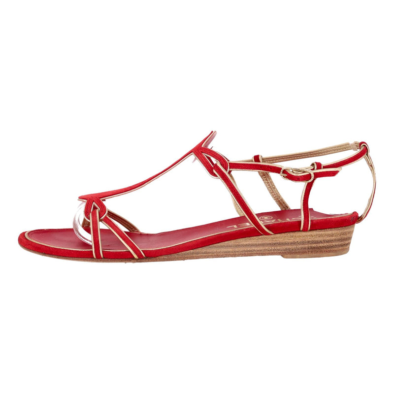 Chanel Low Wedge Suede Sandals With 'CC' Logo Detail. Size 37