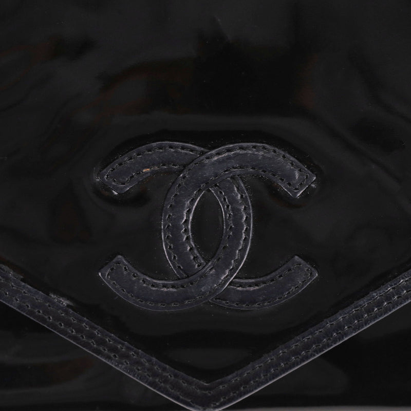 Chanel Vintage Patent Leather 'CC' Logo Crossbody Bag