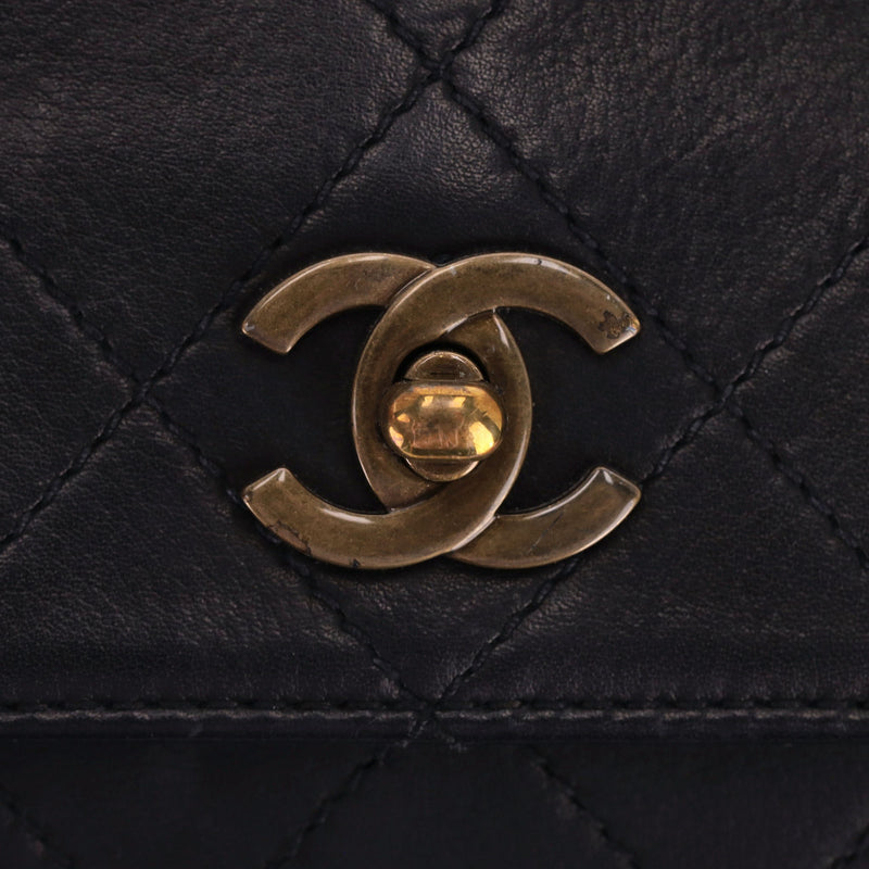 Chanel 'CC' Turn-Lock Diamond Quilted Leather Vintage Bag