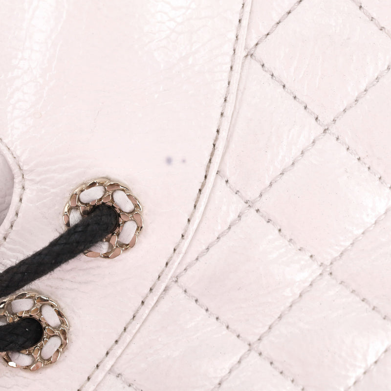 Chanel 'CC' Logo Shiny Goatskin Calfskin Diamond Quilted Combat Boots. Size 40