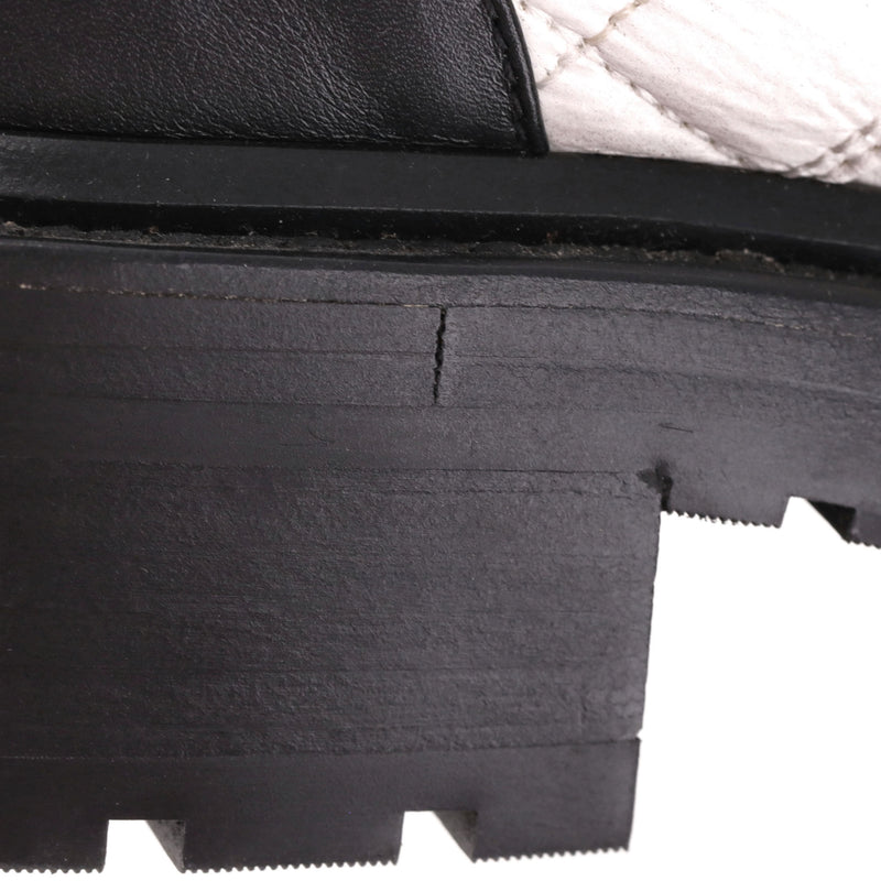 Chanel 'CC' Logo Shiny Goatskin Calfskin Diamond Quilted Combat Boots. Size 40
