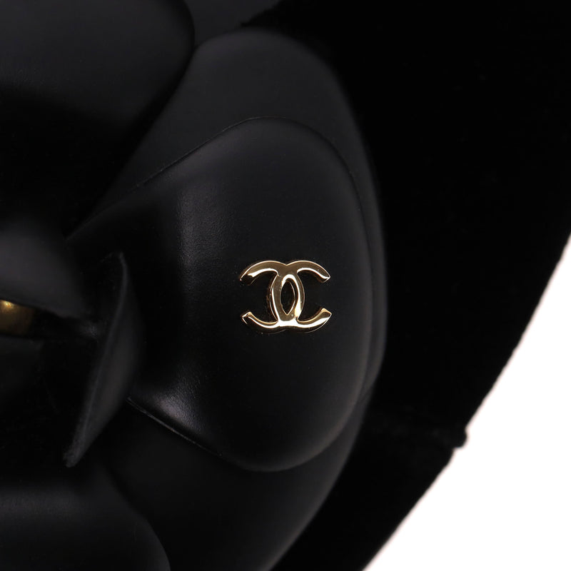 Chanel Camellia Flower & 'CC' Logo Velvet Ballet Flats. Size 39.5