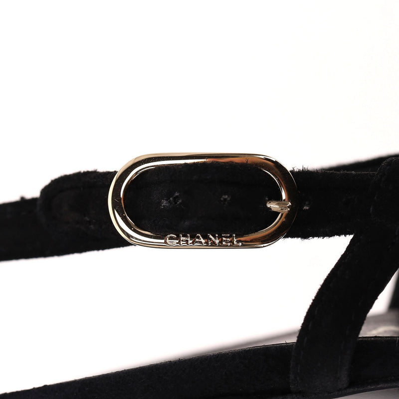 Chanel Suede Pumps With A Metallic 'CC' Logo Cap-Toe. Size 39.5