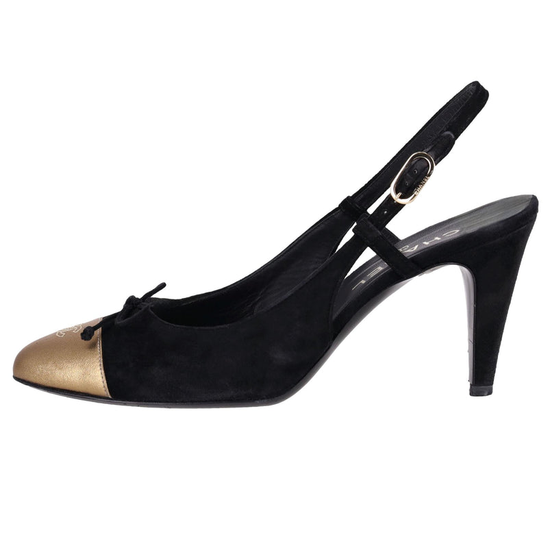 Chanel Suede Pumps With A Metallic 'CC' Logo Cap-Toe. Size 39.5