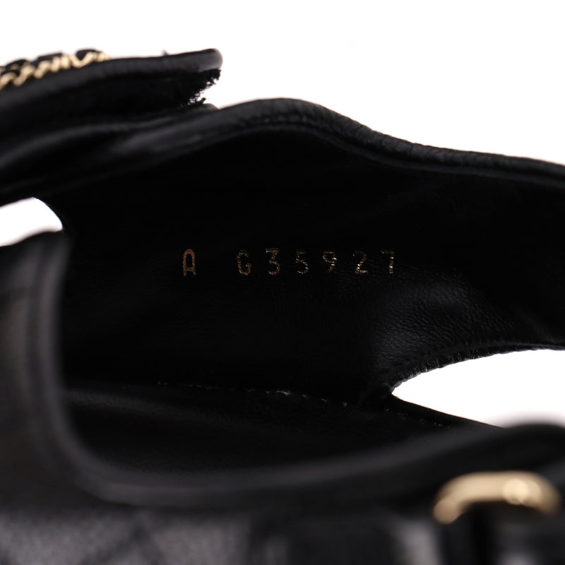 Chanel Grained Calfskin 'CC' Logo Velcro Dad Sandals. Size 40