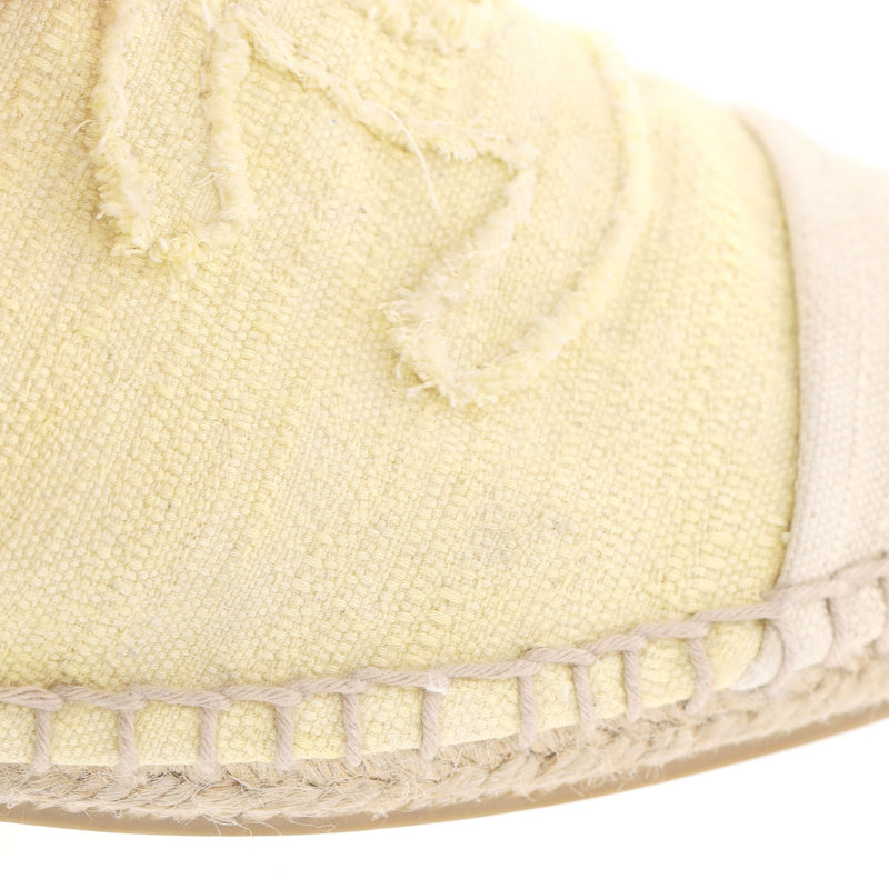 Chanel 'CC' Logo Canvas Espadrilles. Size 41