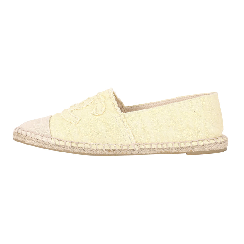 Chanel 'CC' Logo Canvas Espadrilles. Size 41