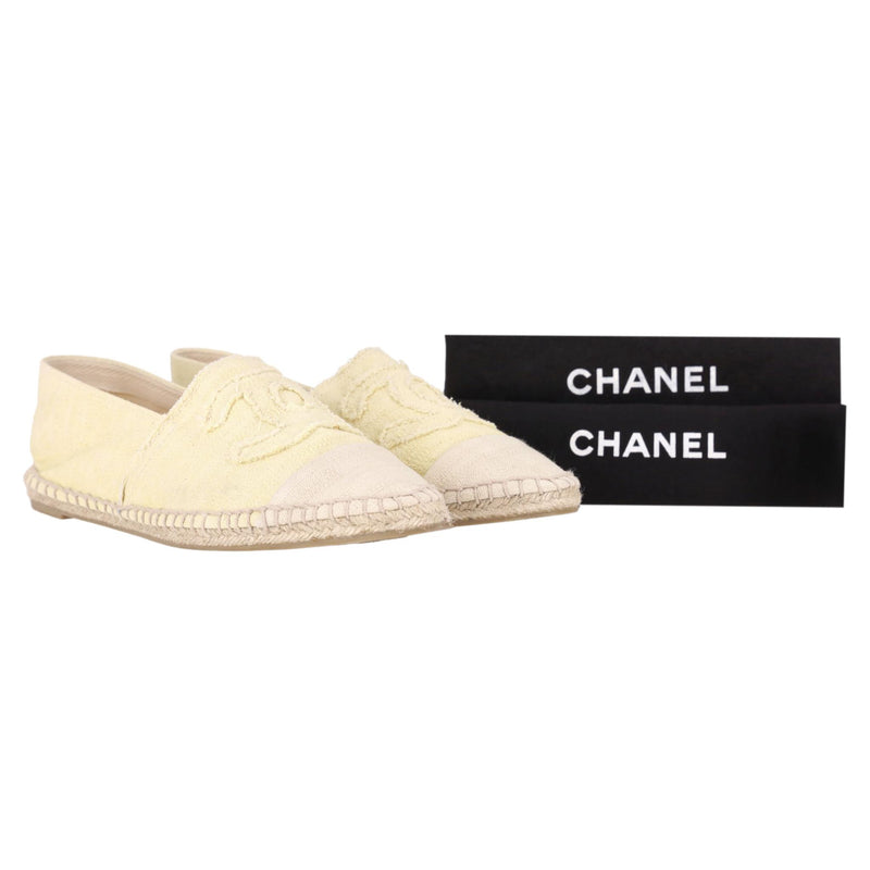 Chanel 'CC' Logo Canvas Espadrilles. Size 41