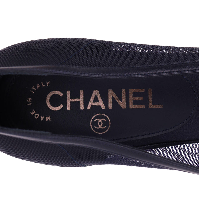 Chanel Mesh & Leather Heels With A 'CC' Logo Detail. Size 39.5
