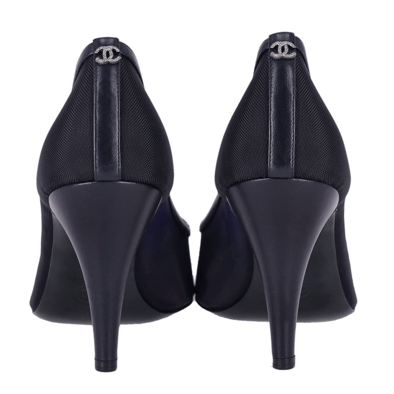 Chanel Mesh & Leather Heels With A 'CC' Logo Detail. Size 39.5