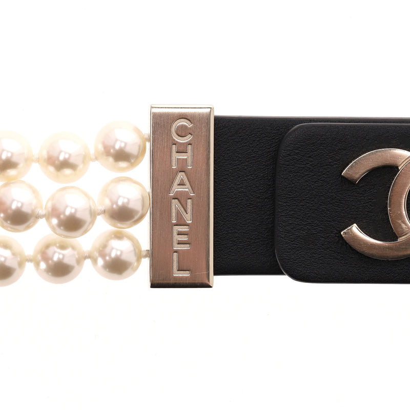 Chanel 'CC' Logo, Leather & Chain Pearl Belt
