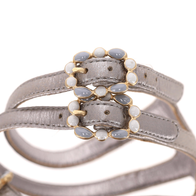 Chanel Metallic Leather Enamel Embellished Toe Ring Sandals. Size 38.5