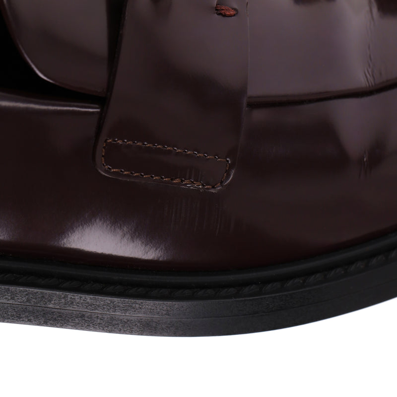 Chloe Marcie Glossed Leather Loafers. Size 40