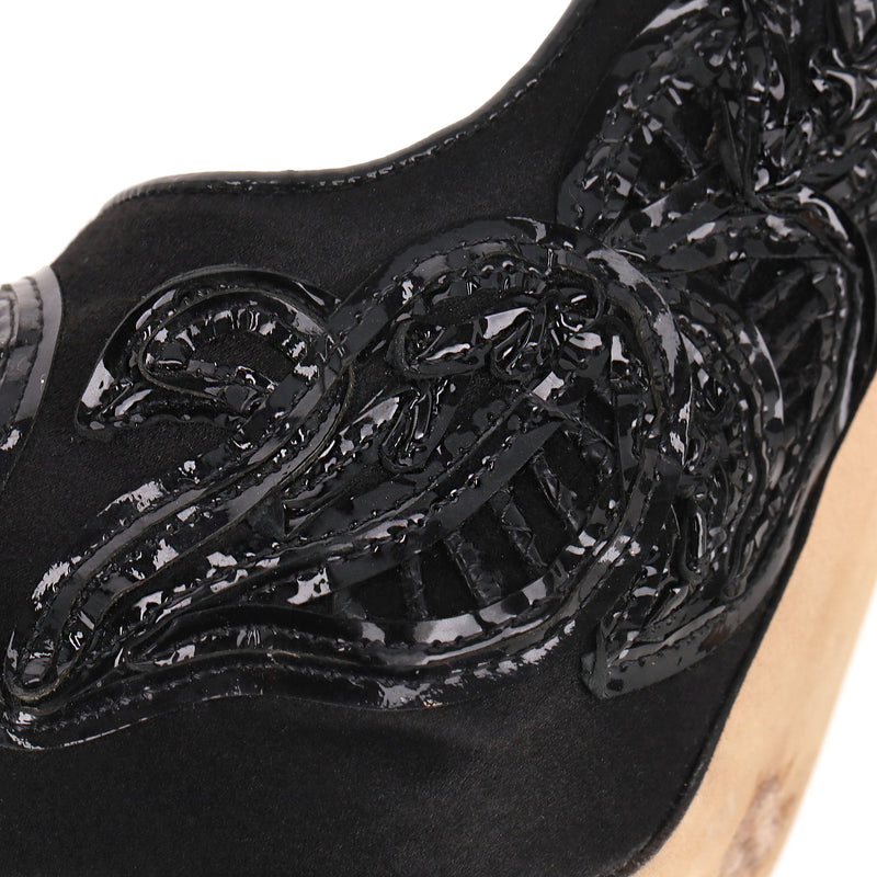 Ermanno Scervino Peep Toe Satin Heels With Patent Leather Embroidery. Size 37