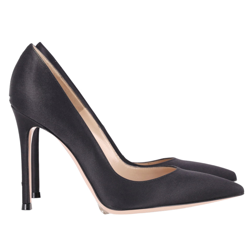 Gianvito Rossi Satin Stiletto Pumps.Size 35.5
