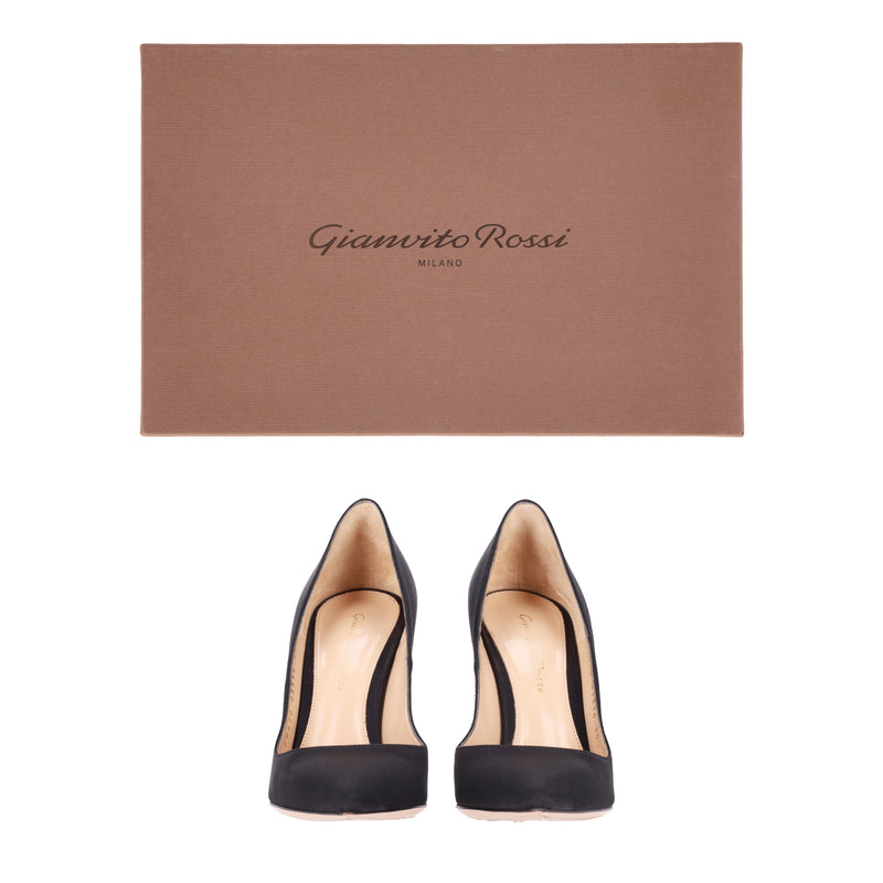 Gianvito Rossi Satin Stiletto Pumps.Size 35.5
