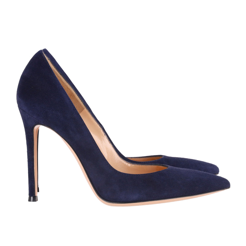Gianvito Rossi Suede Court Pumps. Size 35.5