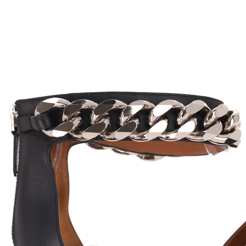 Givenchy Lambskin Sandals With A Chain Detail. Size 39.5