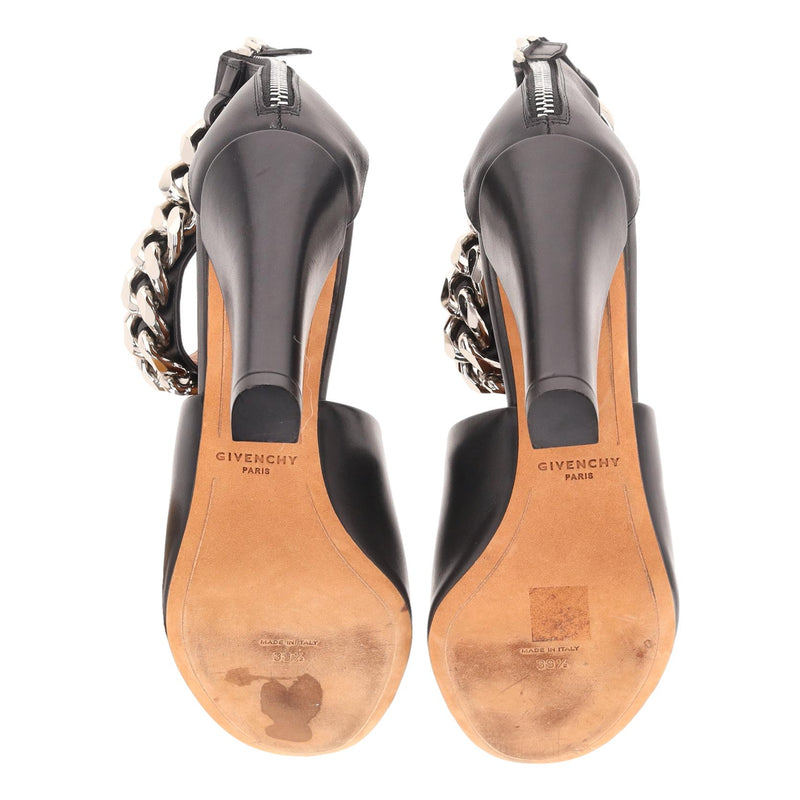 Givenchy Lambskin Sandals With A Chain Detail. Size 39.5