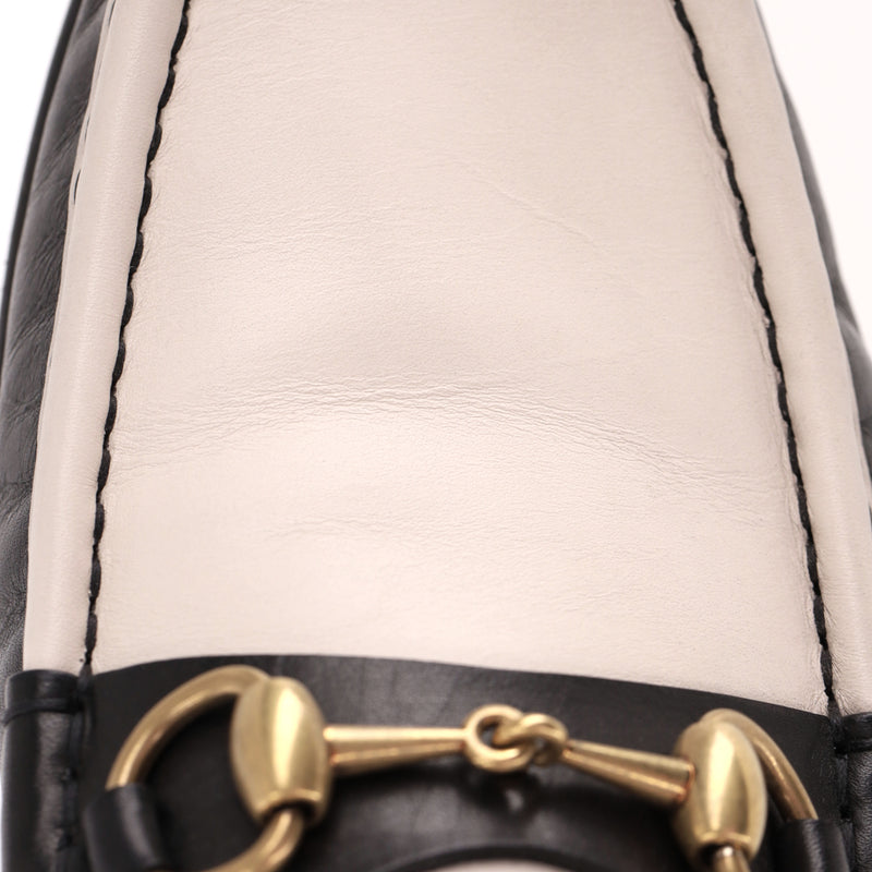 Gucci Two-Tone Roos Horsebit Leather Loafers. Size 39