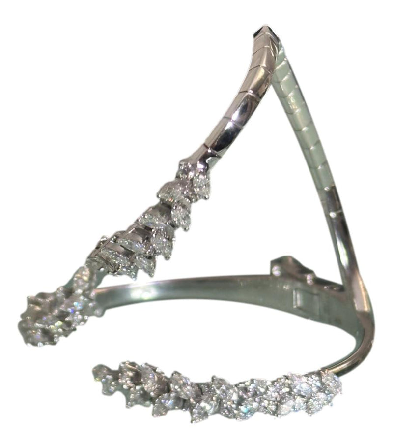 Yeprem Fine Jewellery Diamond 'Y' Hand Bracelet in 18k White Gold