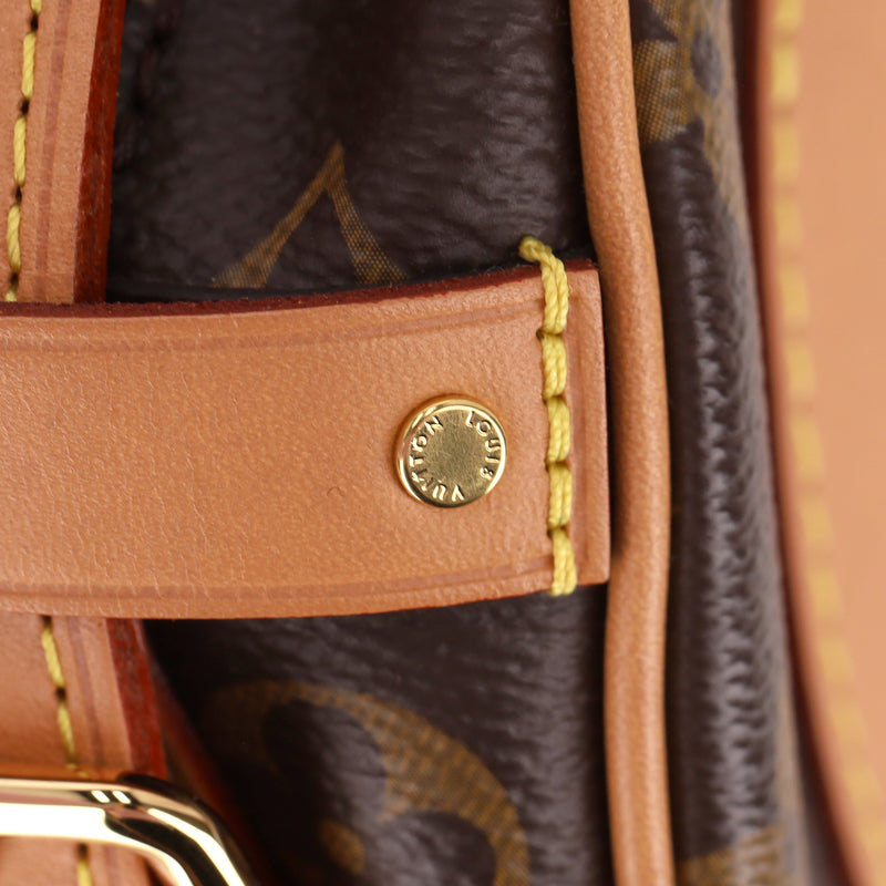 Louis Vuitton Boite Chapeau Souple MM Monogram Shoulder Bag