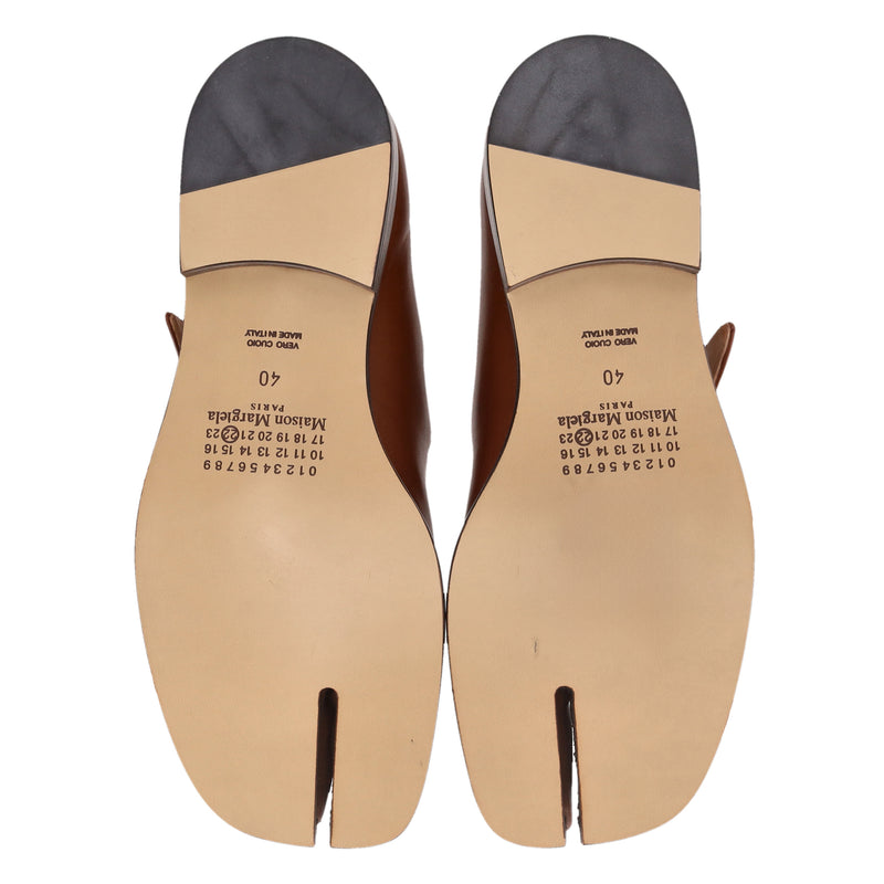 Maison Margiela Tabi Split-Toe Leather Mary Janes. Size 40