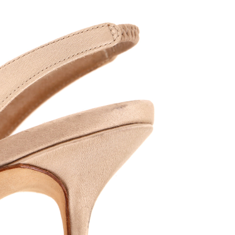 Manolo Blahnik Hangisli 70 Satin Jewel Slingback Heels. Size 38