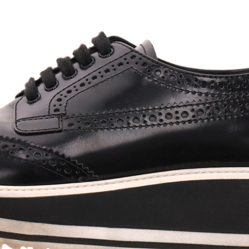 Prada Wingtip Leather Platform Brogues. Size 35