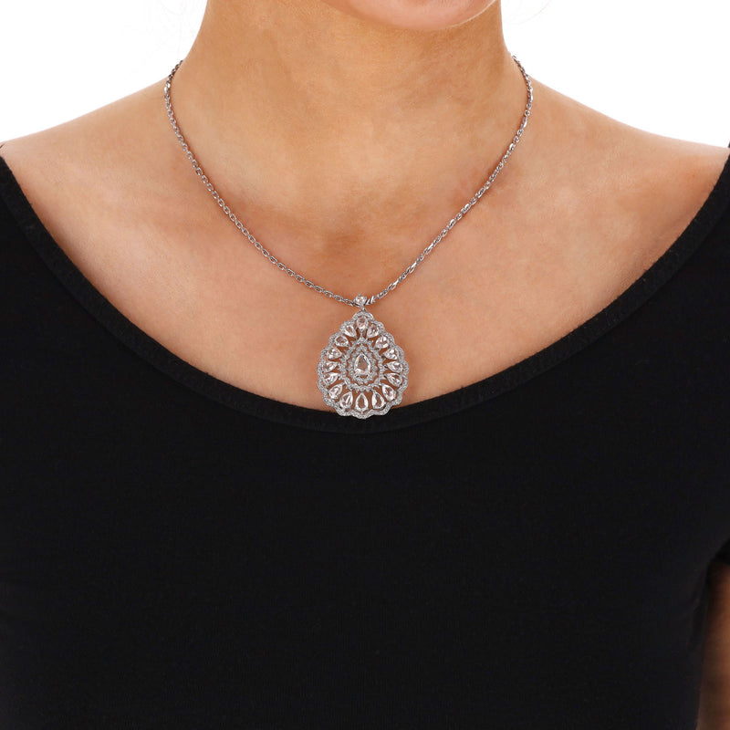 18k White Gold Pear-Shaped Pendant Necklace Set With 9cts Of Diamonds