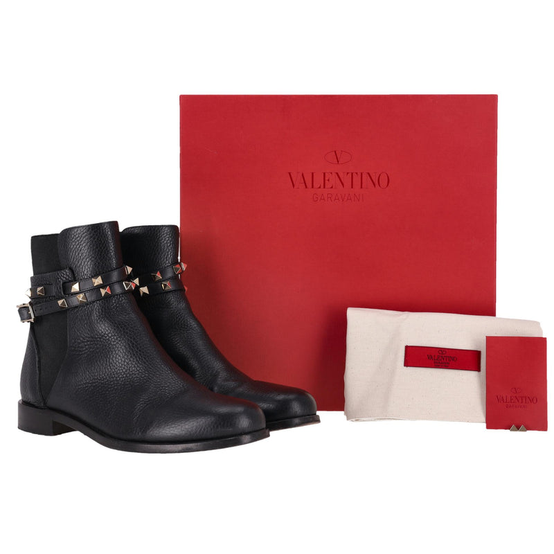 Valentino Garavani Grained Calfskin Rockstud Beatle Chelsea Ankle Boots. Size 38
