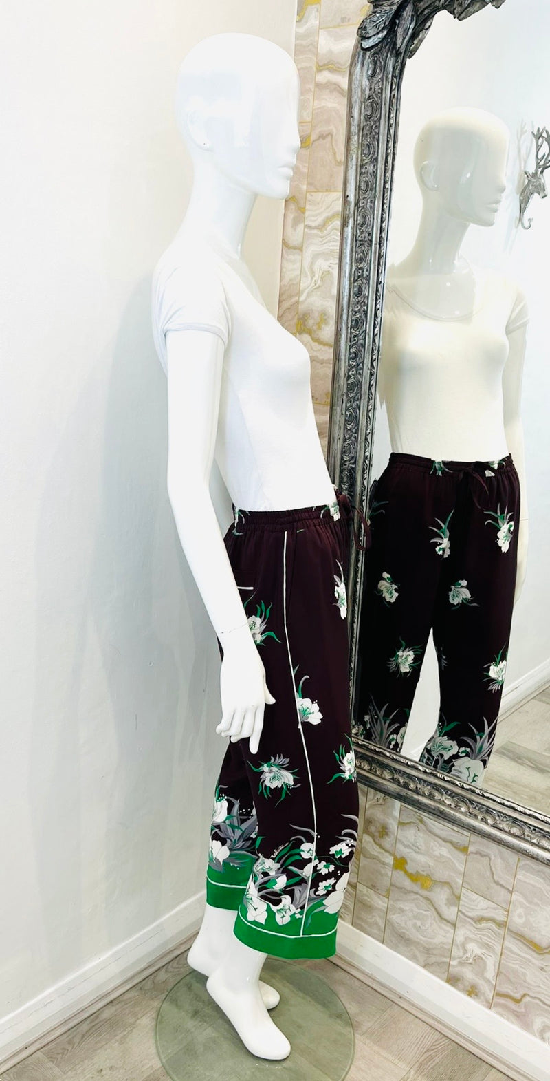 Valentino Silk Printed Trousers. Size 38IT