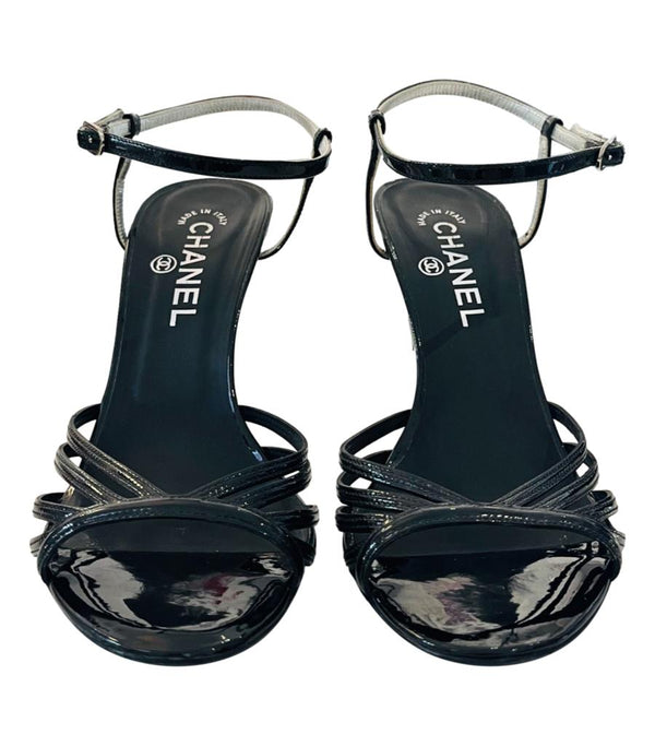 Chanel Patent Leather Sandals With Metallic 'CC' Logo Heel. Size 38.5