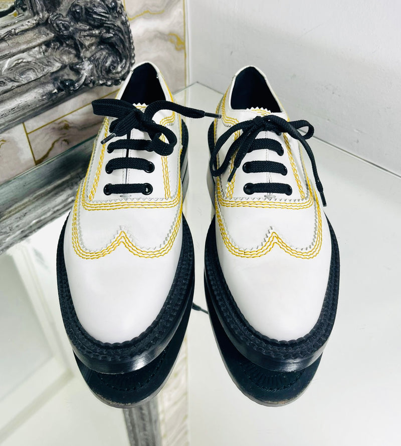 Burberry Bertram Topstitched Leather Brogues. Size 40
